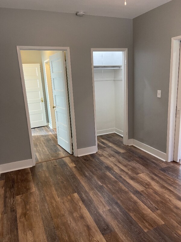 Building Photo - 2510 Elsinore St