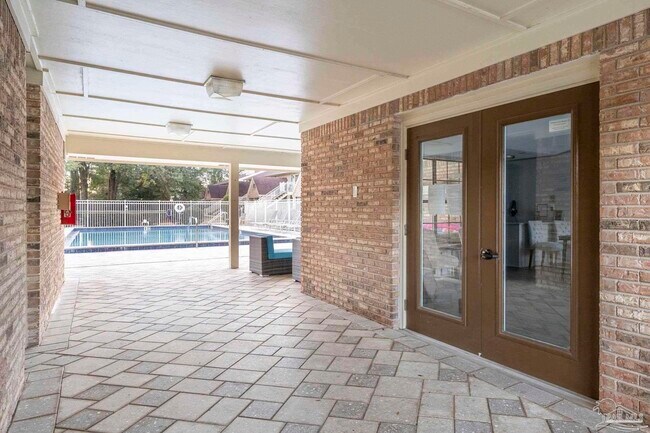 Building Photo - 5001 Grande Dr