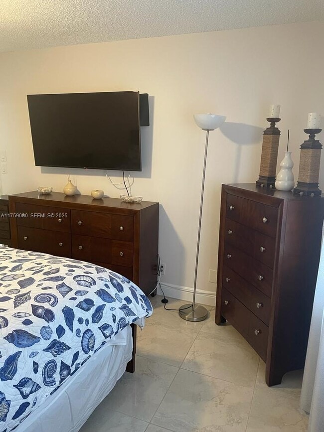 Building Photo - 1541 S Ocean Blvd