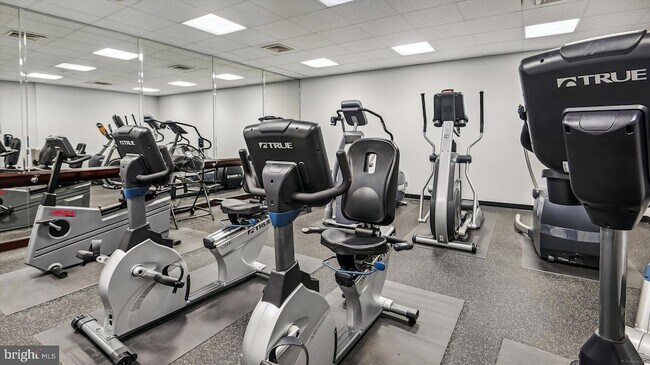 Building Photo - 5809 Nicholson Ln