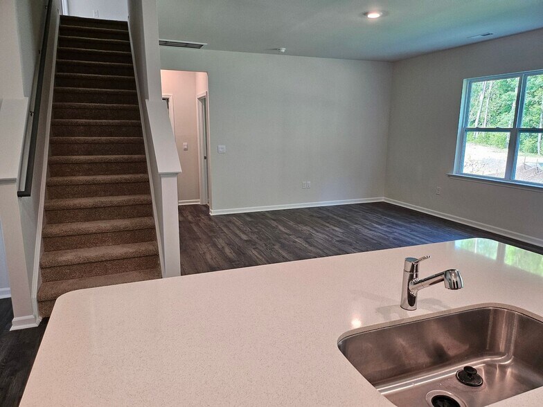 Building Photo - 925 Canis Minor Rd