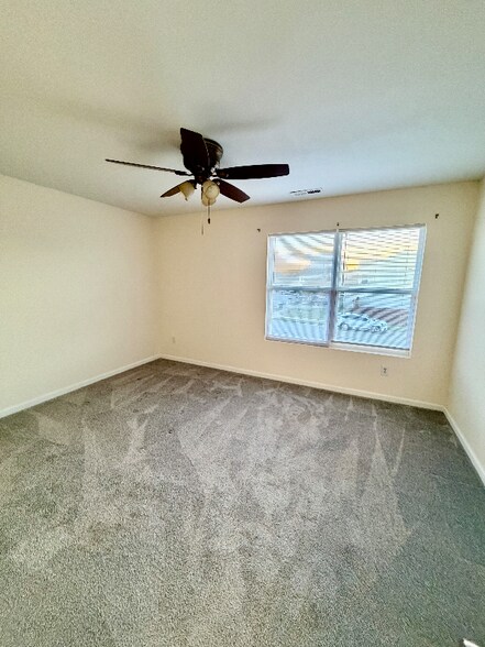 Building Photo - 7952 Bombay Ln