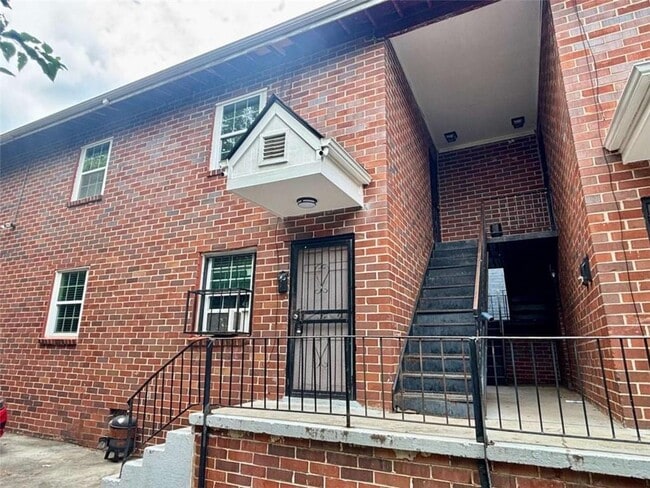 Building Photo - 1048 Washington St SW