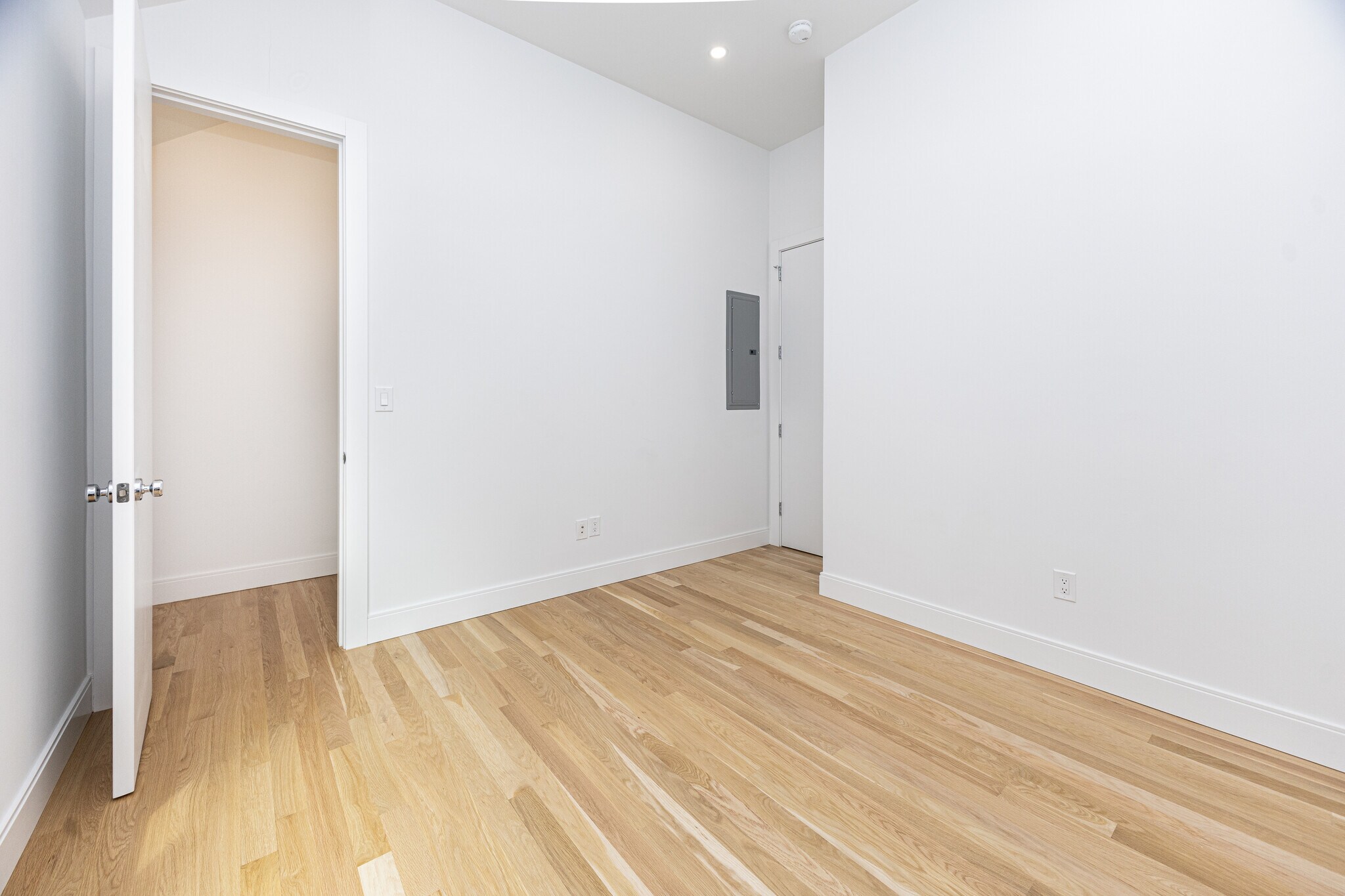 Building Photo - 95 Griswold St