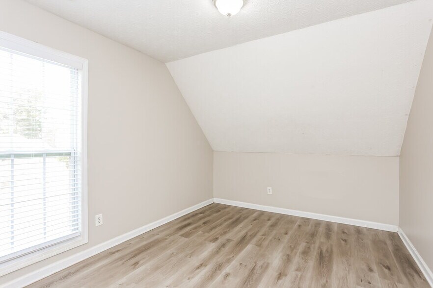 Building Photo - 12063 Harbour Town Pkwy