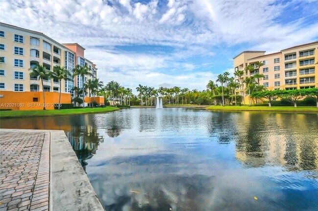 Building Photo - 735 Crandon Blvd