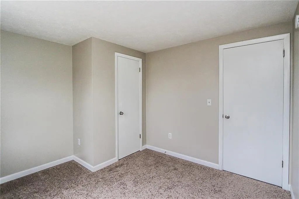 Building Photo - 72 Kinmont Dr