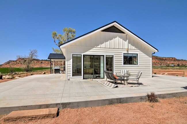 Building Photo - 652 N Crescent Butte Trail