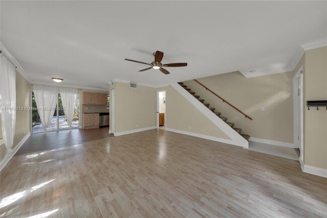 Building Photo - 307 SW 11th Ct