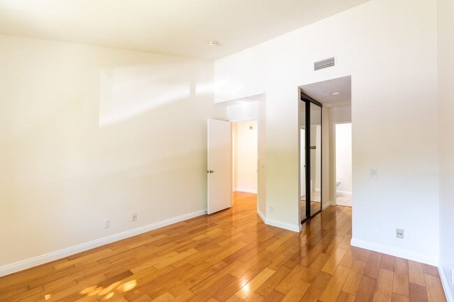 Building Photo - 227 Stanford