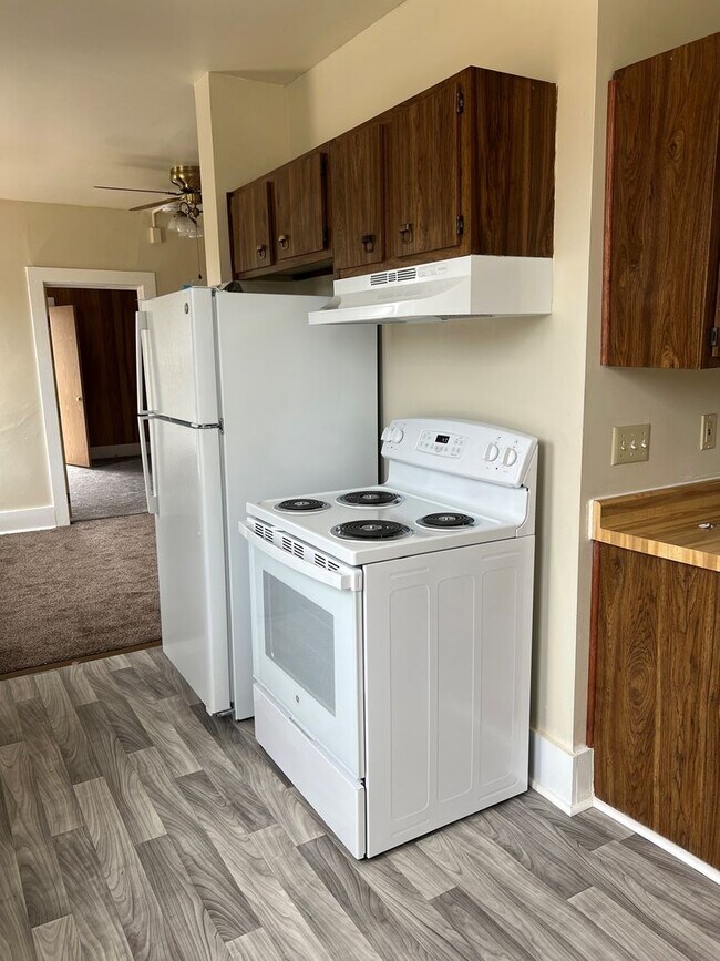 Interior Photo - 19 E State St. 10 Unit