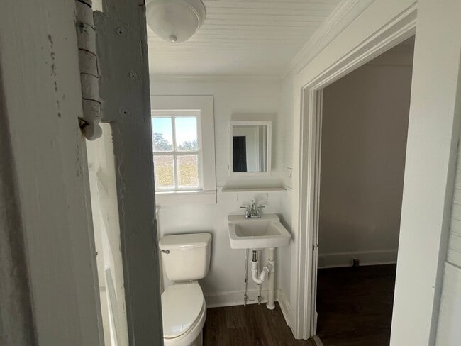 Building Photo - 2635 British Rd