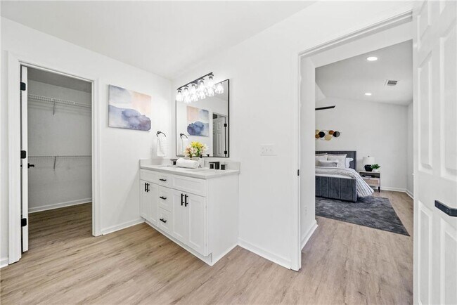 Building Photo - 900 Melrose Park Pl