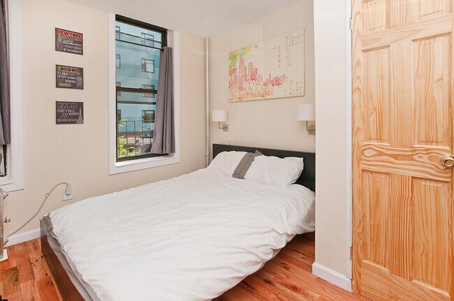 Building Photo - 2370 1st Ave