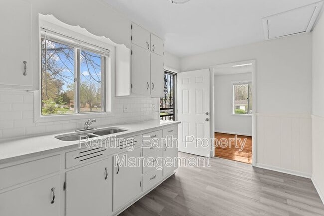 Building Photo - 6715 Court N