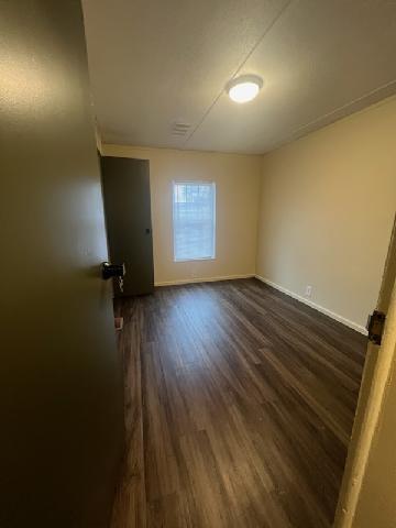 Building Photo - 502 9th St SW