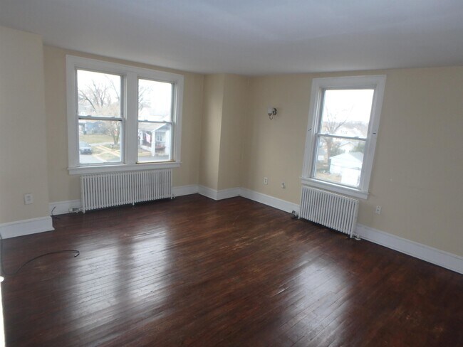 Building Photo - 20 Glenrich Ave