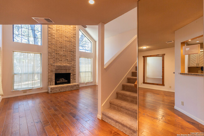 Building Photo - 14110 Vistawood-