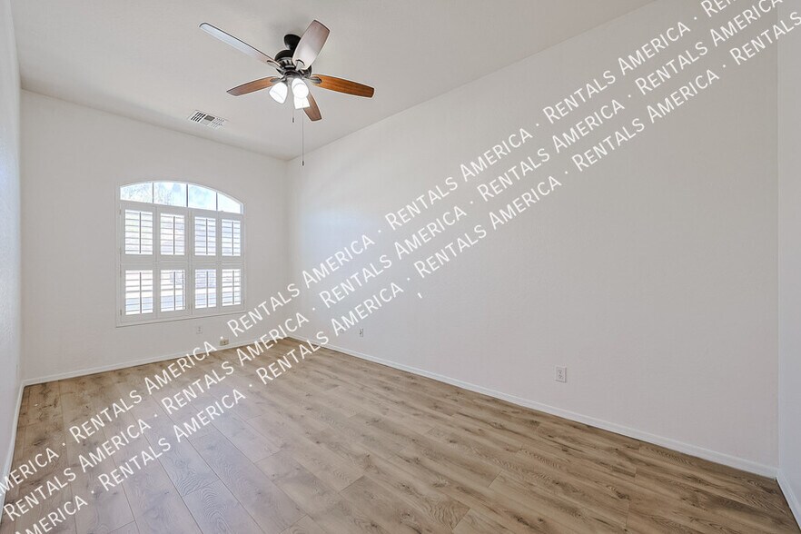 Building Photo - 7005 S 57th Ave