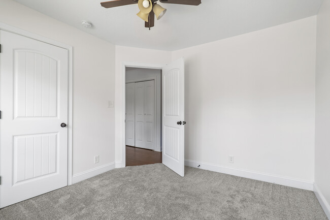 Building Photo - 2588 Hattington Dr