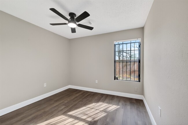 Building Photo - 7437 Bywood St