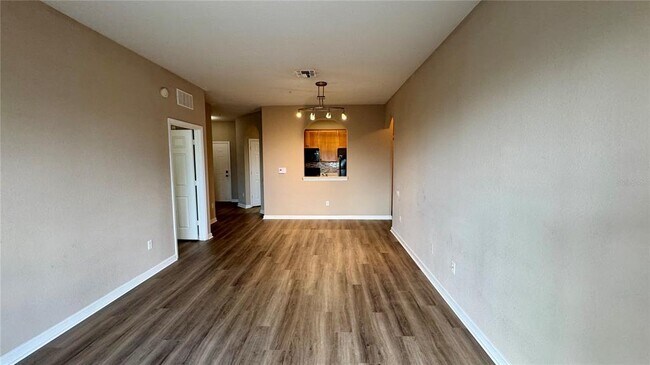 Building Photo - 3332 Robert Trent Jones Dr