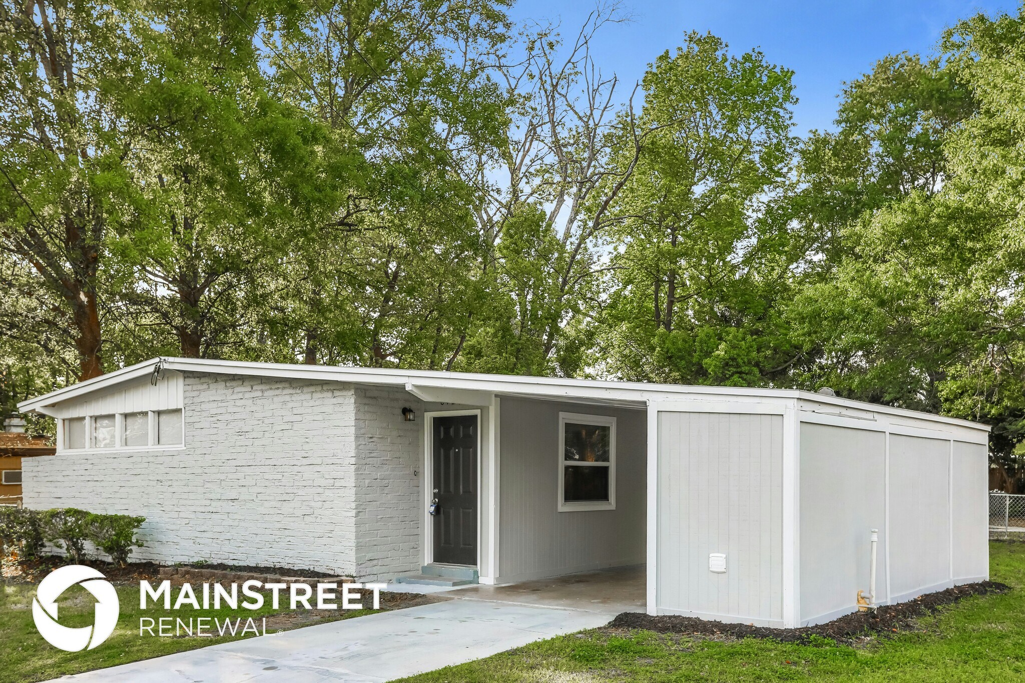 Building Photo - 6924 Clovis Rd