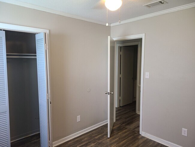 Building Photo - 3 bedroom, 2 bath unfurnished home  - Sneads Ferry