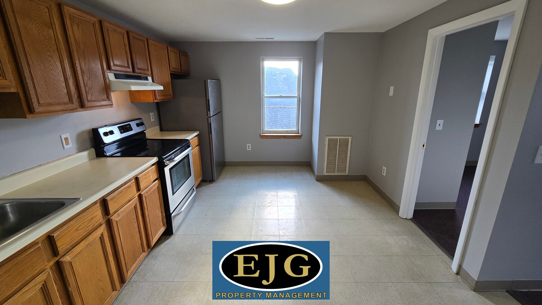 Building Photo - 26 Ledge St