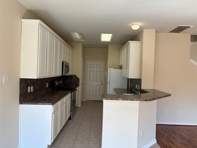 Building Photo - 25306 Calderstone Ct