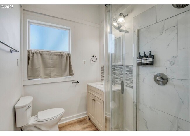 Building Photo - Remodeled One Bedroom Apartment in North Salem