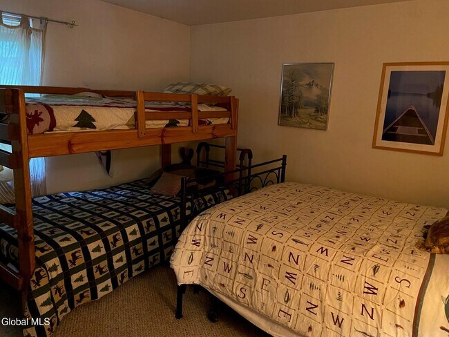 Building Photo - 24 Elizabeth Ln