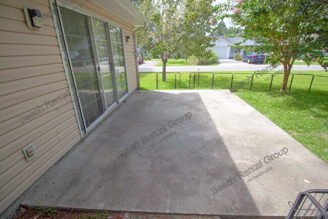 Building Photo - 6661 Wisteria Dr