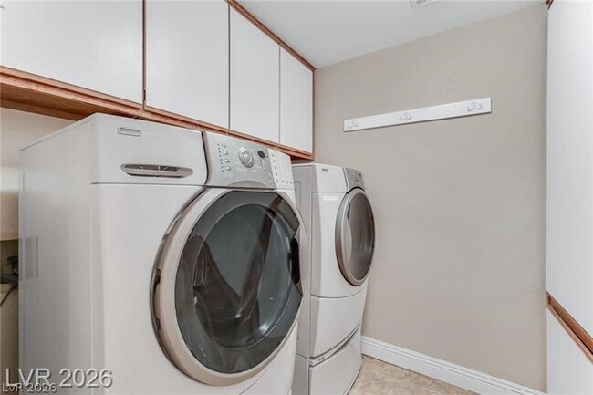 Building Photo - 7 Crown Valley Dr