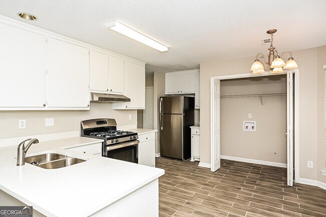 Building Photo - 176 Pine Branch Dr