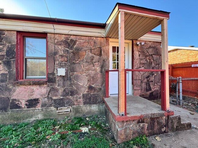 Building Photo - Charming Home for Rent