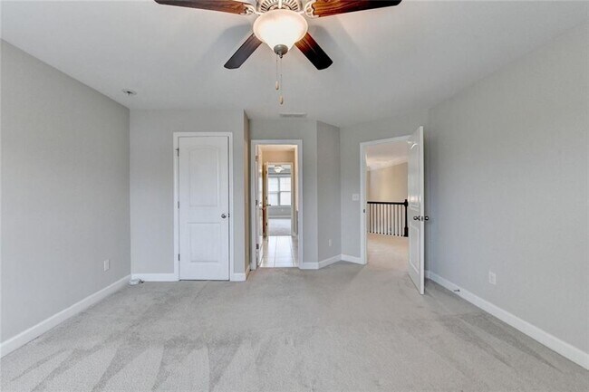 Building Photo - 5525 Nesmith Ct