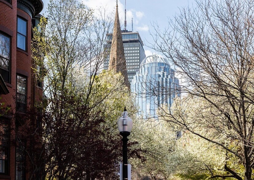 Building Photo - 42 Rutland Sq