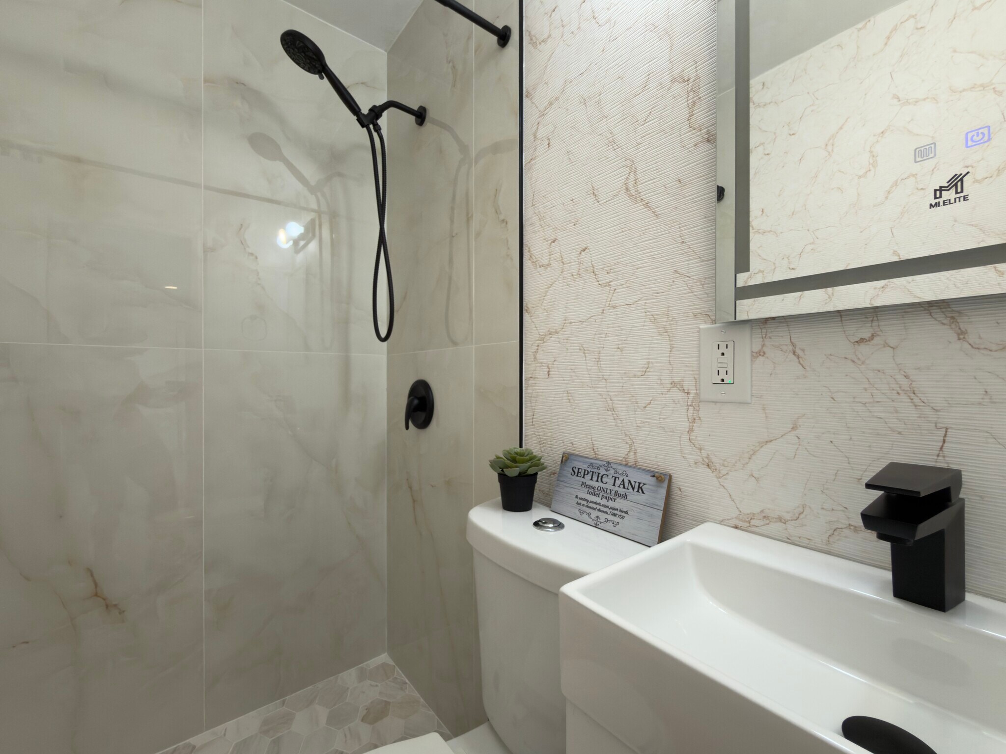 Building Photo - 2235 Liberty St