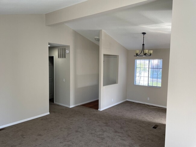 Building Photo - 4471 Garnet Ln