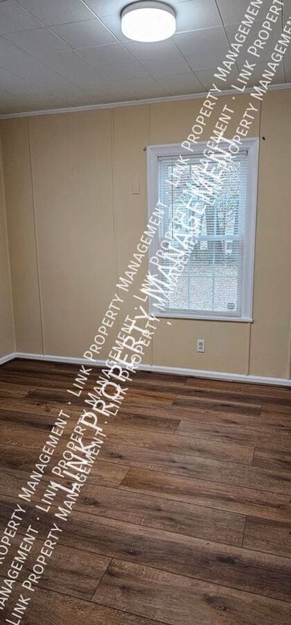 Building Photo - 129 N Moore Rd