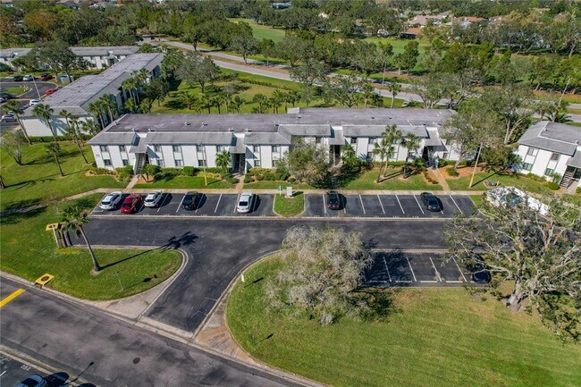 Building Photo - 122 E Cypress Ct