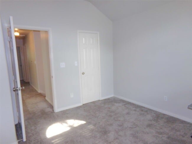 Building Photo - 16810 Deck Ct