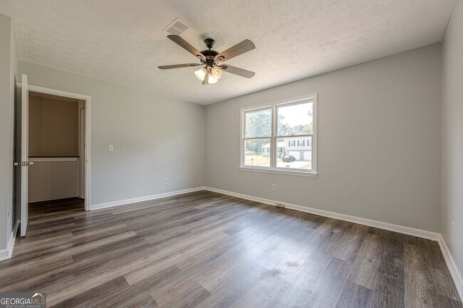 Building Photo - 5458 Winslow Crossing N