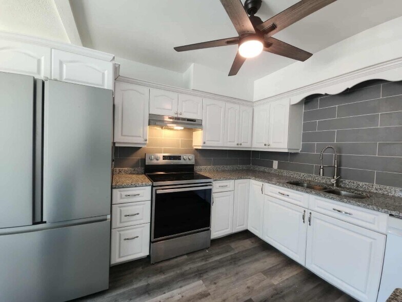 Building Photo - 3107 37th Ave W