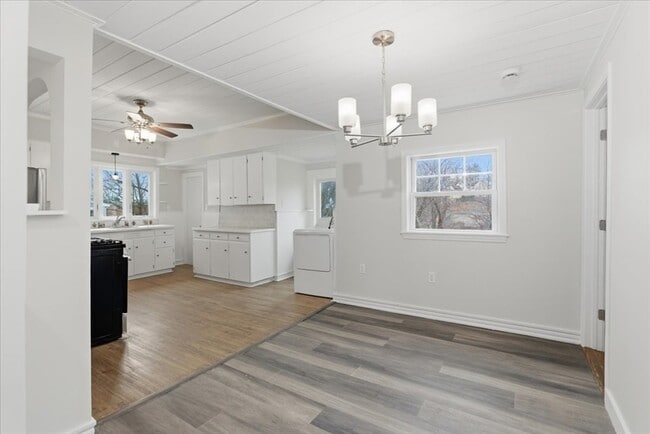 Building Photo - 715 Truman Pkwy