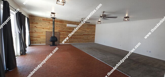 Building Photo - 5117 Camino Vista NW