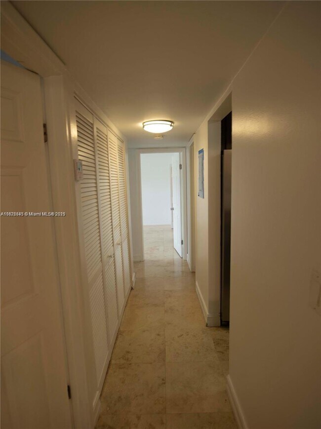 Building Photo - 14831 SW 80th St