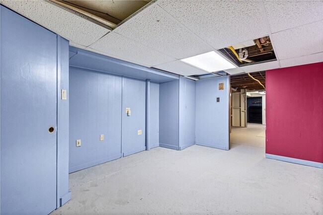 Building Photo - 130 Brooklawn Dr