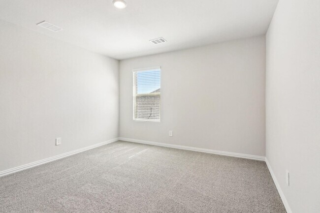 Building Photo - 709 Tidal Dr